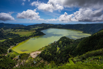 Obraz premium Furnas Lagoon in Sao Miguel, Azores, Portugal