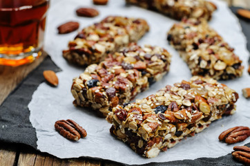 Pecan Raisin Almond Granola Bars
