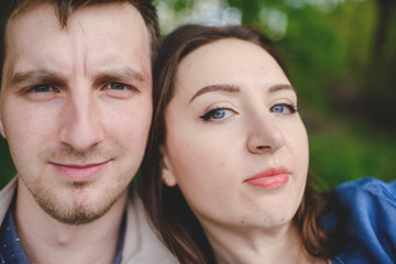 Fototapeta premium couple taking a selfie on a summers day