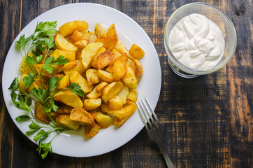 fried potatoes on the grill