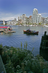 Fototapeta na wymiar vancouver cityscape water-taxi