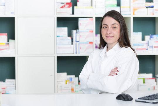 Ausbildung zur Apothekerin