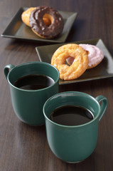 コーヒーブレイク　コーヒーとドーナツ