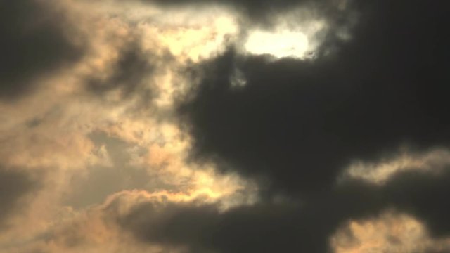4K・黒雲から見え隠れする太陽-2・タイムラプス_3-729
