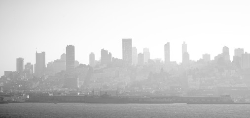 sf skyline bw pano