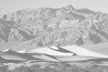 dunes n mtns 2 bw