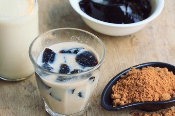 fresh milk grass jelly