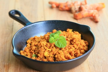 pork with yellow curry paste