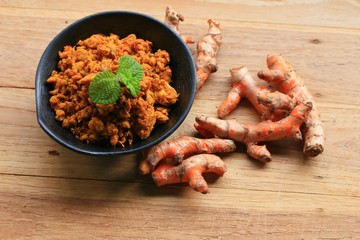 pork with yellow curry paste