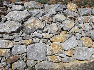 Trockenmauer; Natursteinmauer