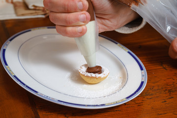 pastry mignon with cream