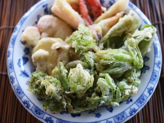 山菜の天ぷら（ふきのとう）