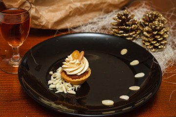 pastry mignon with cream