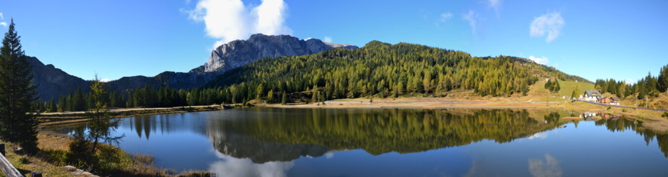Passo Pramollo e il lago (Nassfeldpass  - Nassfeldsattel)