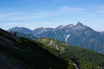 燕岳から眺める槍ヶ岳
