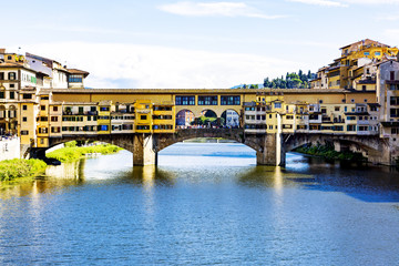 Obraz premium Ponte Vecchio Bridge from Florence in Tuscany