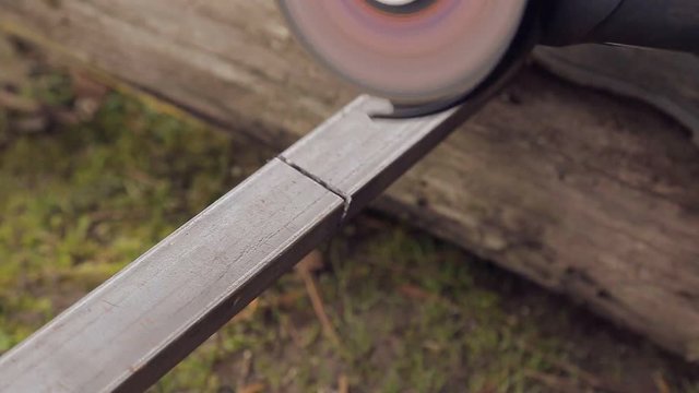 cutting of metal balk