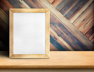 Fototapeta premium white board on plank wooden table top at diagonal tropical wood