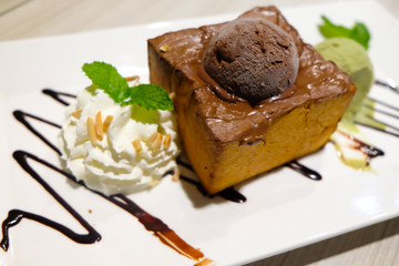 Honey toast with chocolate icecream