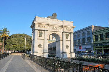 The Arco Británico ( British Arch) -  monument on Avenida Brasil, in Valparaíso in Chile © robnaw