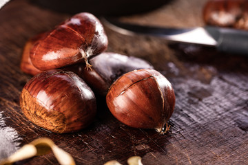 Heiße Maronen (frisch zubereitet) 