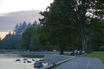 stanley park path walkers