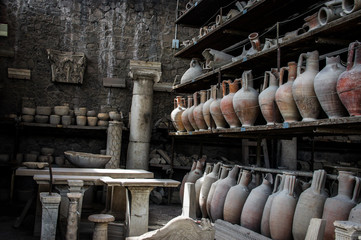 pottery Pompei