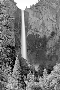 Bridalveil Falls 04 Bw