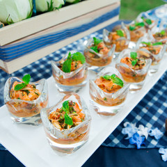 Yum canned cocktail  wedding in the party