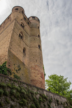 Piemonte - Le Langhe terre di castelli e vino 