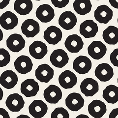 Vector Seamless Black and White Hand Drawn Concentric Circles Pattern