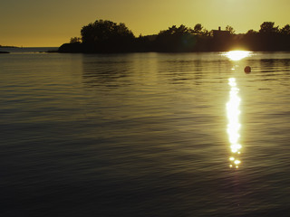 Untergehende Sonne auf den Aland Inseln, Ostsee