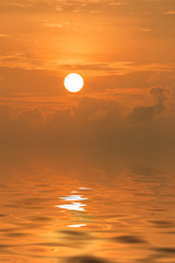 Obraz premium sunset above the sea