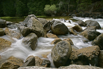 Naklejka na ściany i meble rocky river stream