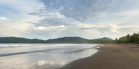 Fototapeta na wymiar tropical beach landscape