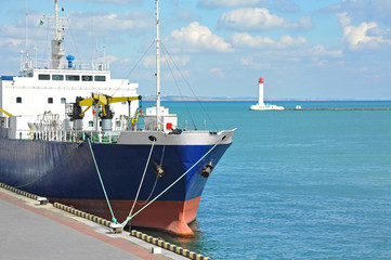 Bulk carrier ship