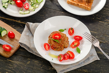 Meatball with fresh vegetables