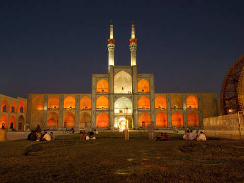 Yazd's night mosque