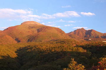 Obraz premium 那須岳と朝日岳