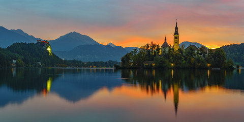 Fototapeta na wymiar Panorama jeziora Bled,Słowenia