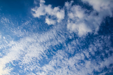 clouds in the sky at a fall / a view of clouds in the sky in times of fall 