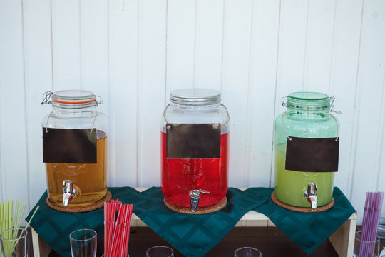 various lemondes on the wedding sweet teable