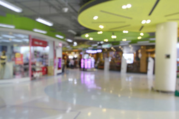 Light blur of shopping malls and retail stores for the backgroun