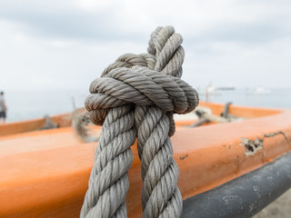 Soga de barco con nudo marinero