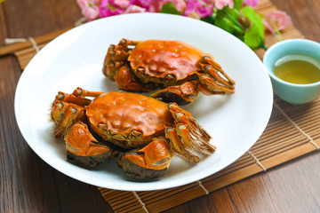 steamed crabs from yangcheng lake