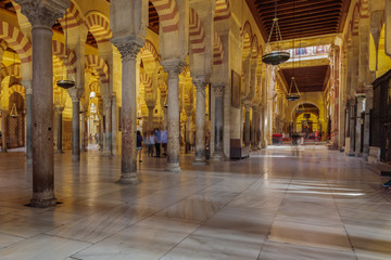 Fototapeta na wymiar Córdoba, de Mezquita kathedraal en Moskee