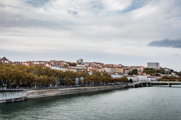 Le Rhône et Lyon vu du Pont Morand