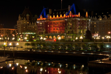 Fototapeta na wymiar Gorgeous hotel in downtown of Victoria, British Columbia at night.