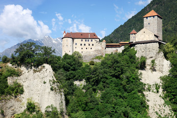 Fototapeta na wymiar Schloss Tirolo