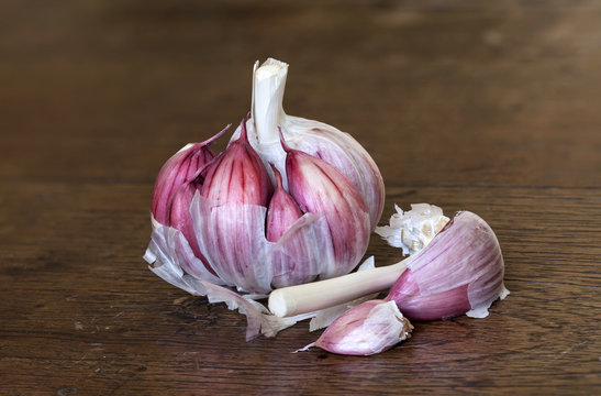 Organic garlic on a wooden table